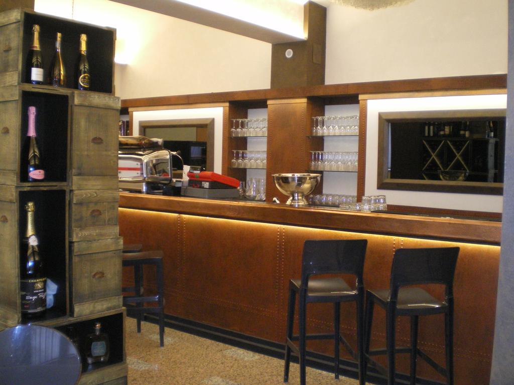 Hotel Pico Mirandola Extérieur photo