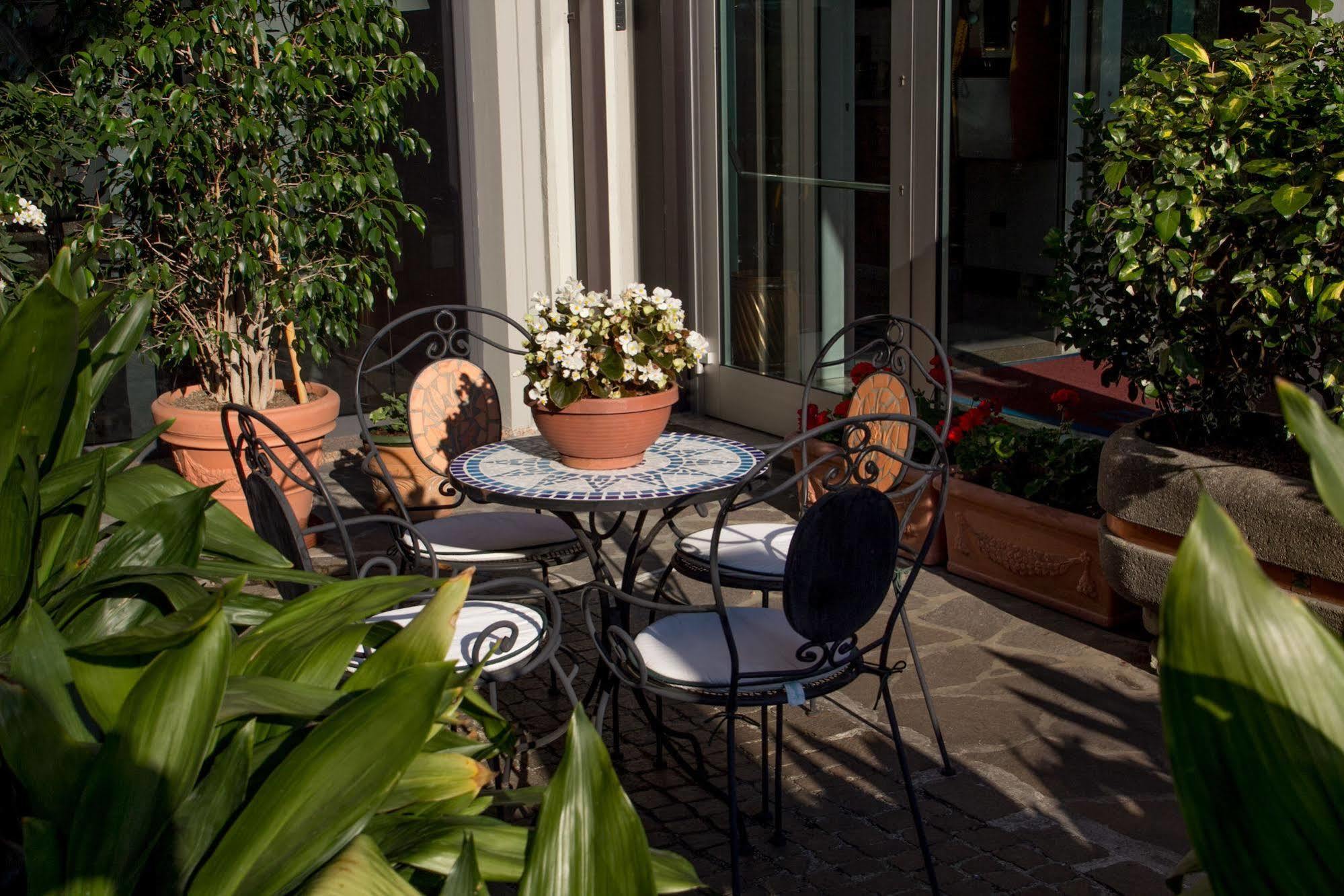 Hotel Pico Mirandola Extérieur photo