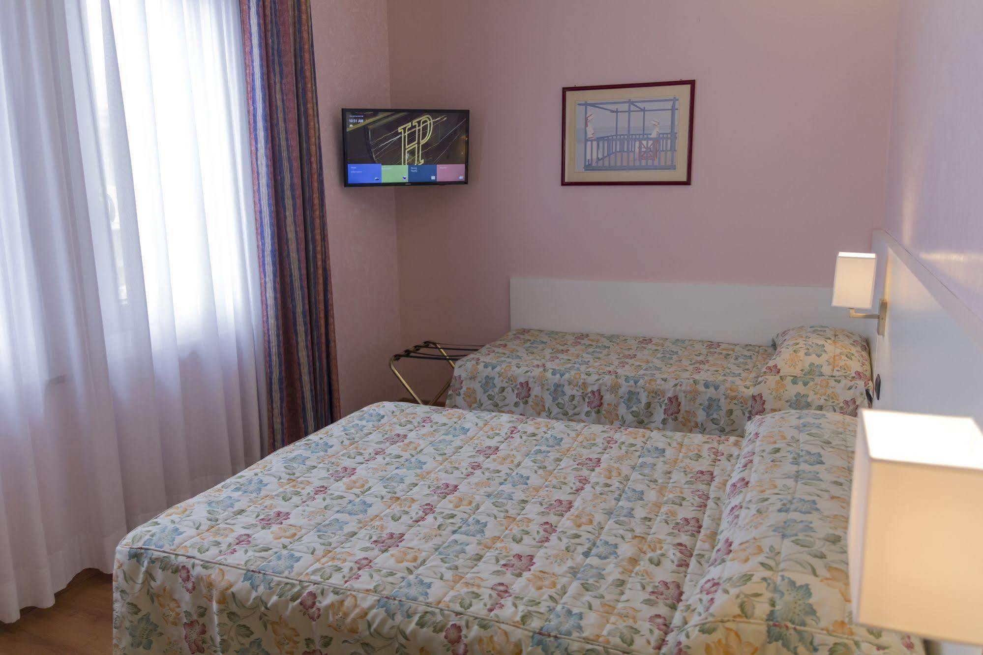 Hotel Pico Mirandola Extérieur photo