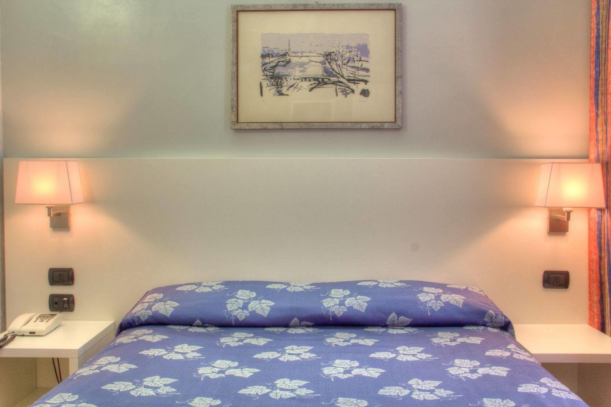 Hotel Pico Mirandola Extérieur photo