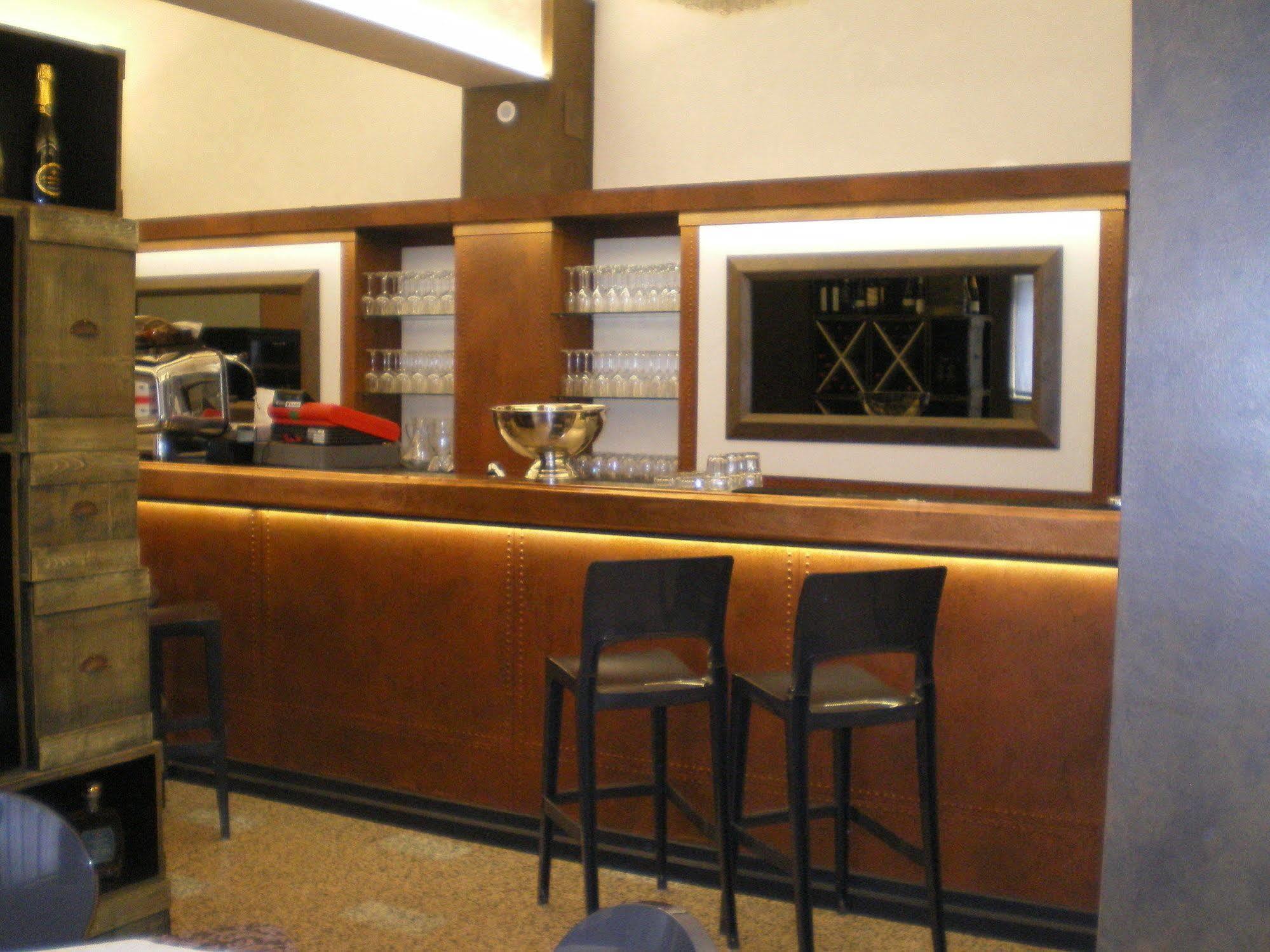 Hotel Pico Mirandola Extérieur photo