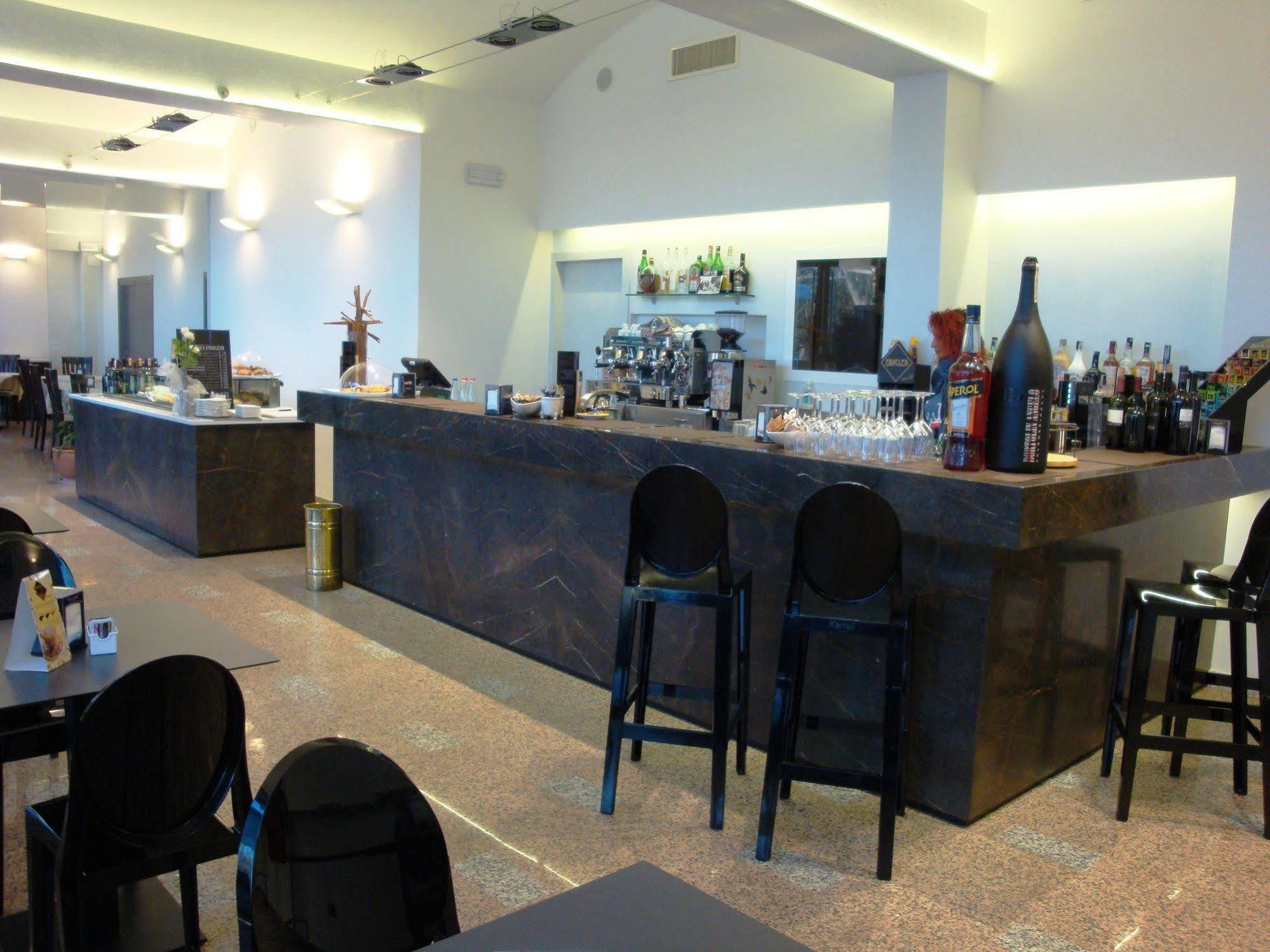 Hotel Pico Mirandola Extérieur photo