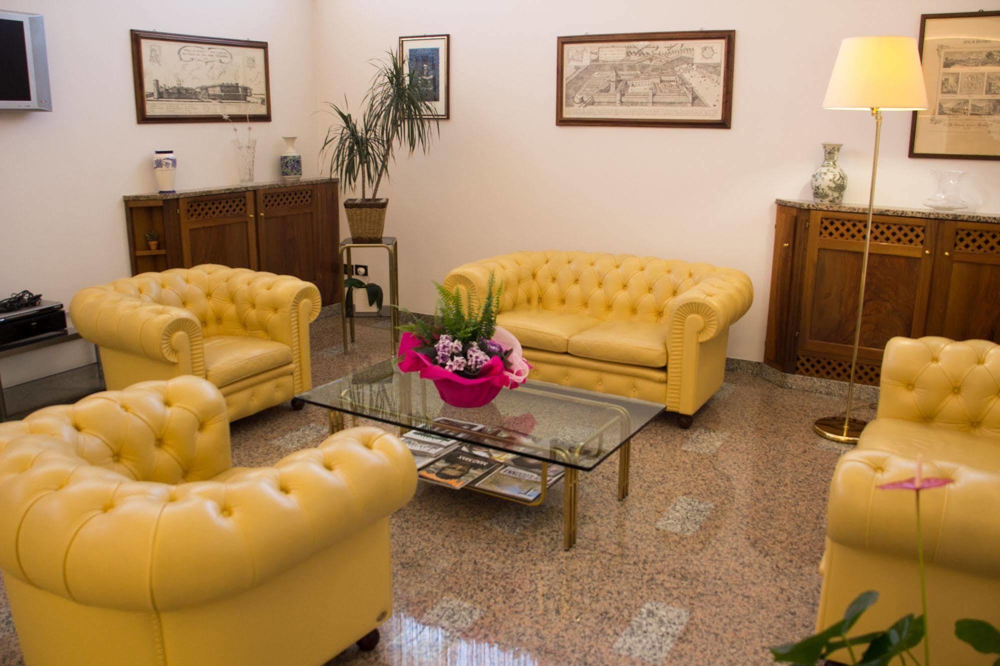 Hotel Pico Mirandola Extérieur photo